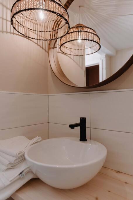 Chimay : La Chambre Doree De La Grand Place Ngoại thất bức ảnh